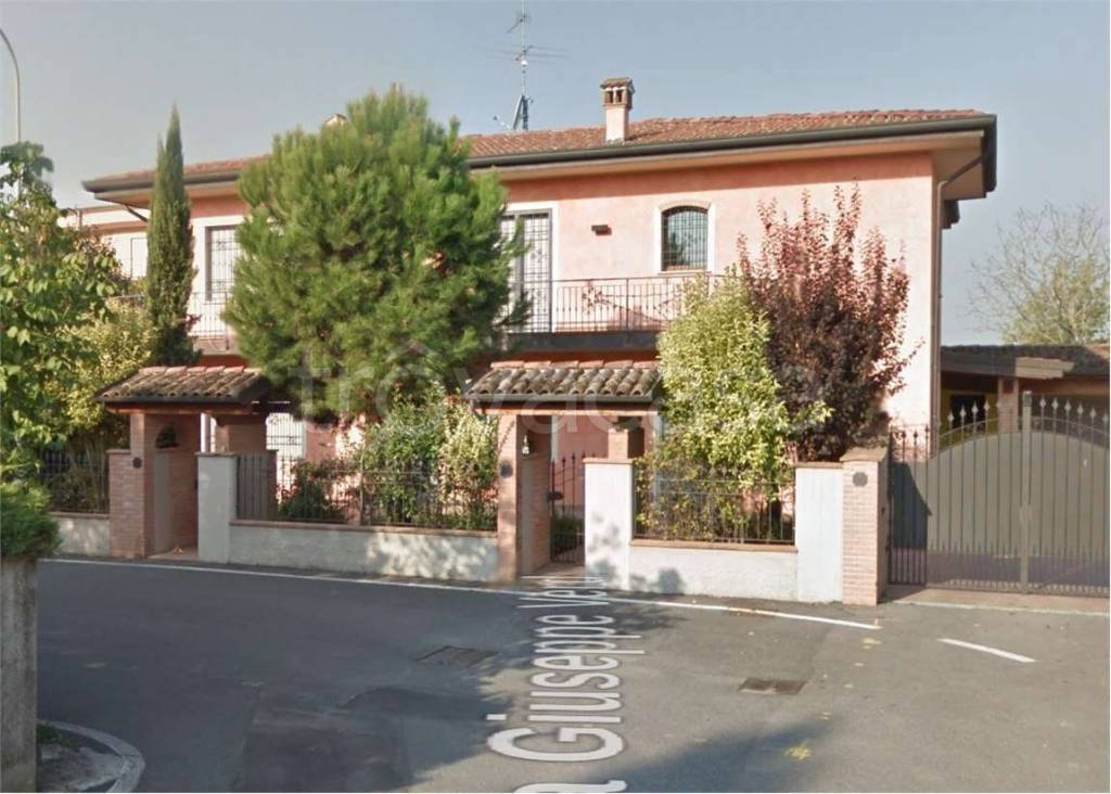 casa indipendente in vendita a Sospiro