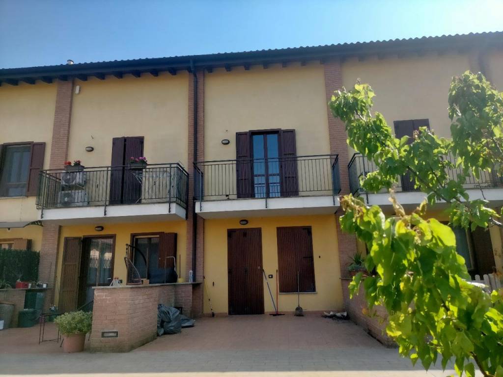 casa indipendente in vendita a Spinadesco