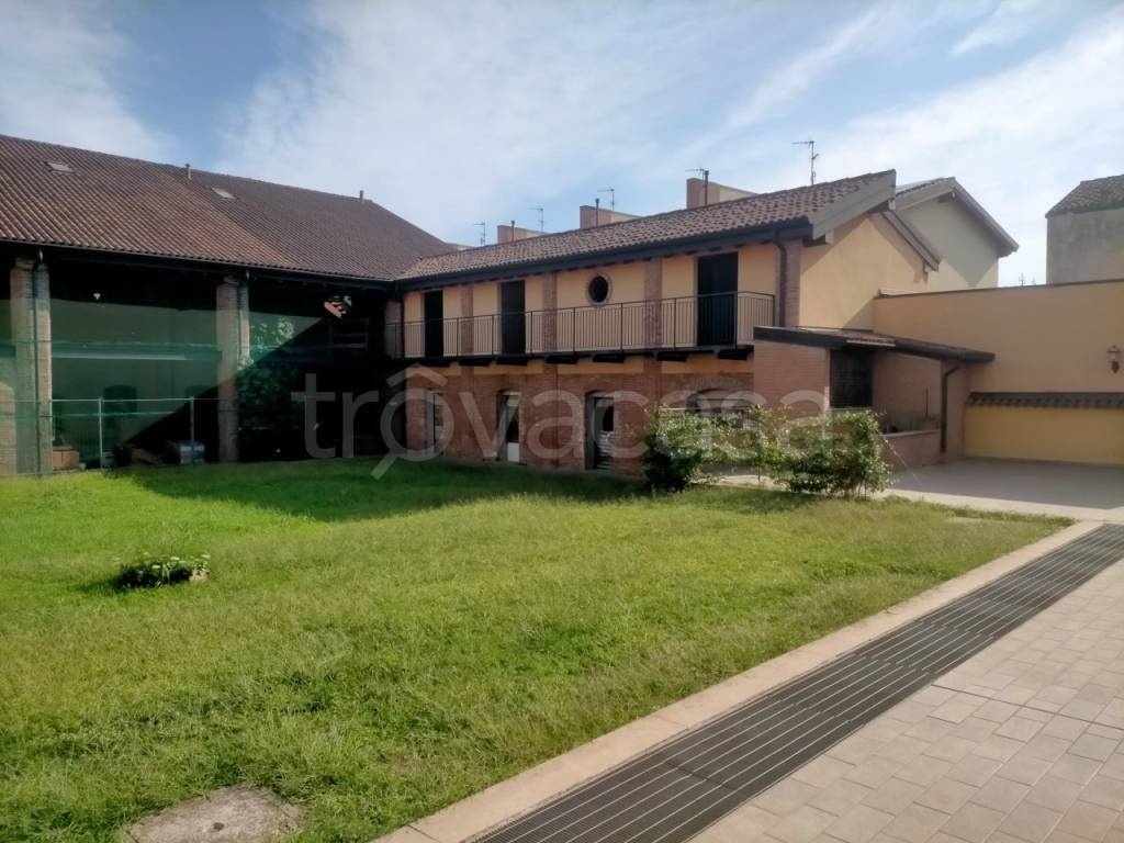 villa in vendita a Spinadesco