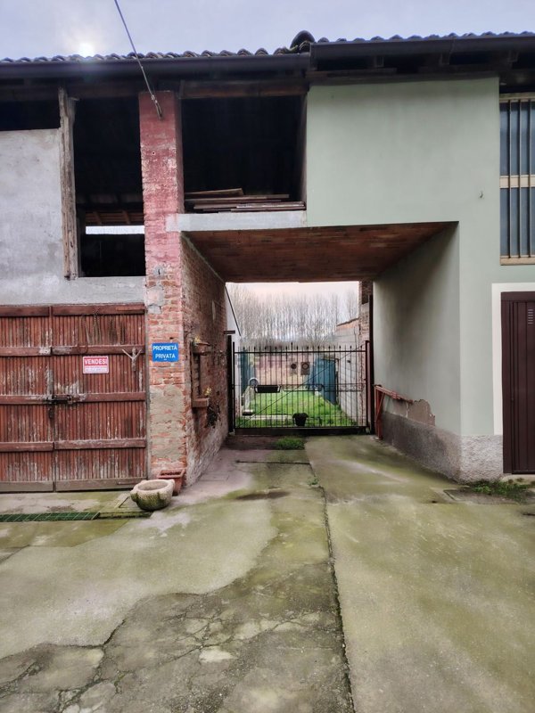 casa indipendente in vendita a Spinadesco