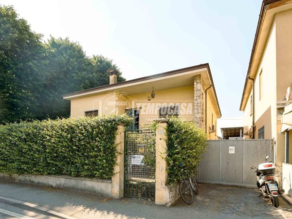 casa indipendente in vendita a Spinadesco