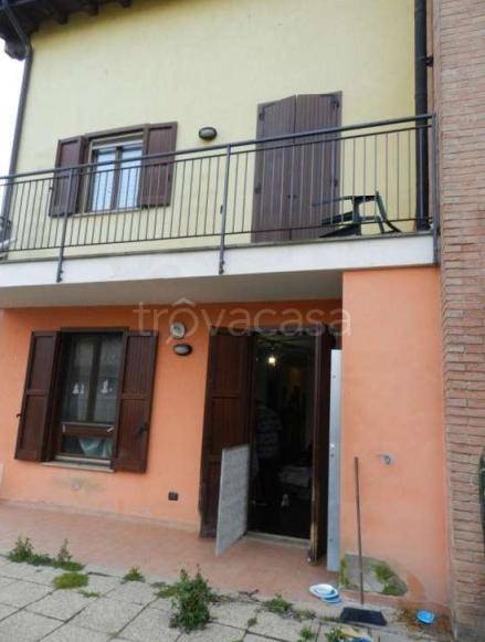 casa indipendente in vendita a Spinadesco