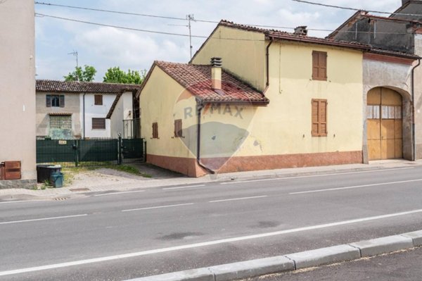 casa indipendente in vendita a Spineda