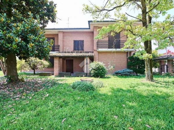 casa indipendente in vendita a Spino d'Adda