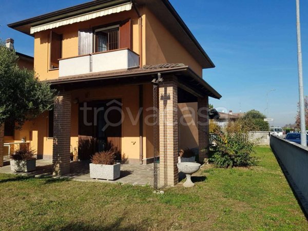 casa indipendente in vendita a Spino d'Adda