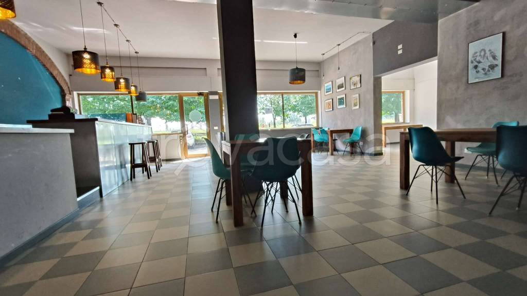 negozio in vendita a Spino d'Adda