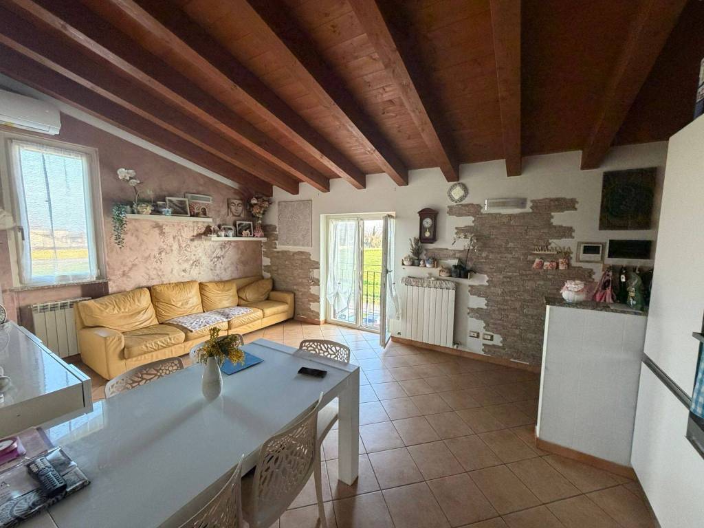 appartamento in vendita a Spino d'Adda