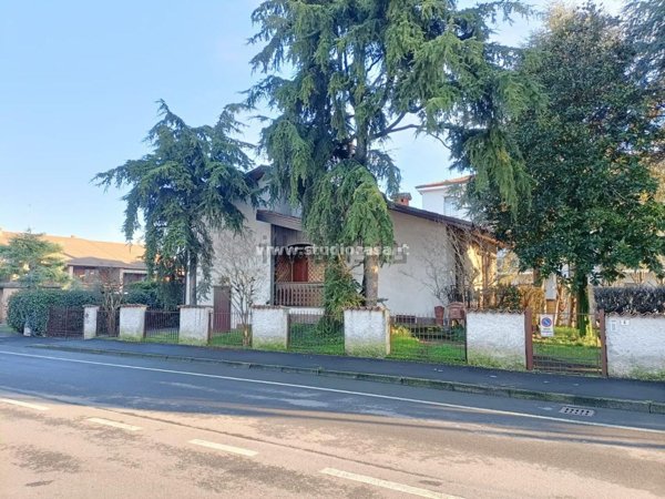casa indipendente in vendita a Spino d'Adda