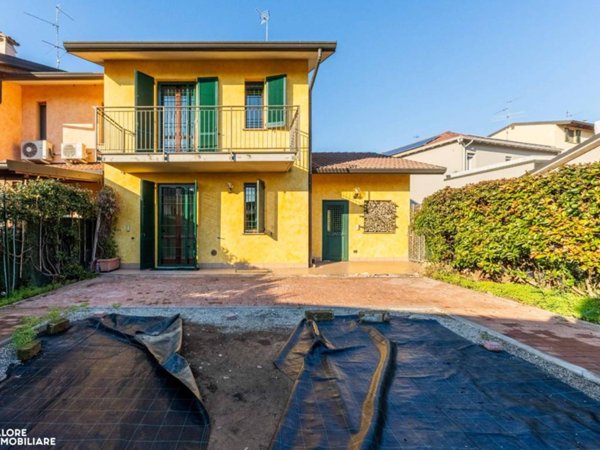 casa indipendente in vendita a Spino d'Adda