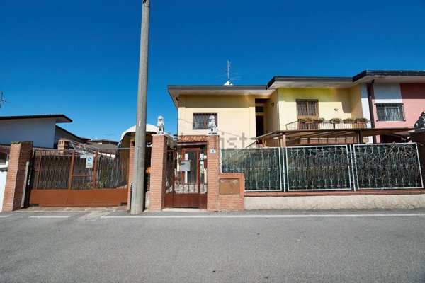 casa indipendente in vendita a Spino d'Adda