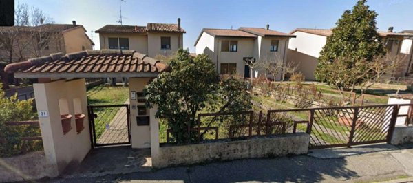 casa indipendente in vendita a Stagno Lombardo