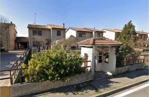 casa indipendente in vendita a Stagno Lombardo
