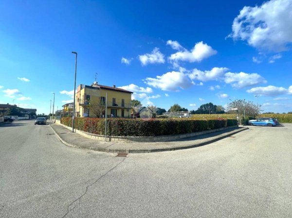 ufficio in vendita a Stagno Lombardo