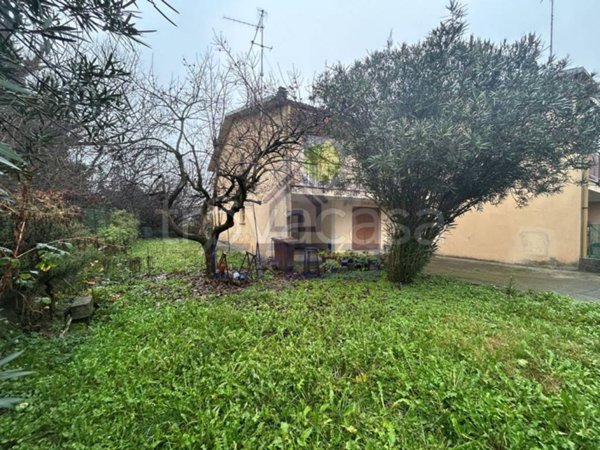 casa indipendente in vendita a Stagno Lombardo