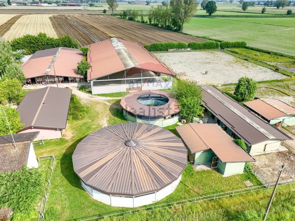 bivano in vendita a Stagno Lombardo