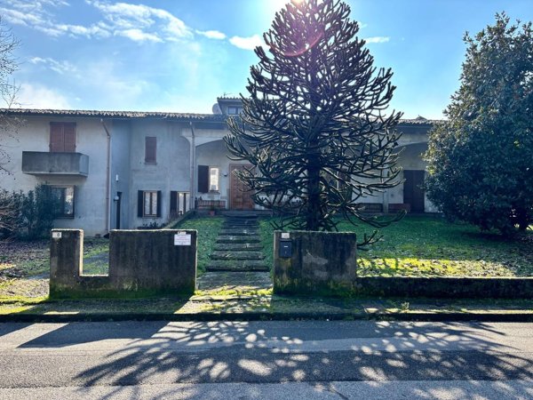 casa indipendente in vendita a Stagno Lombardo