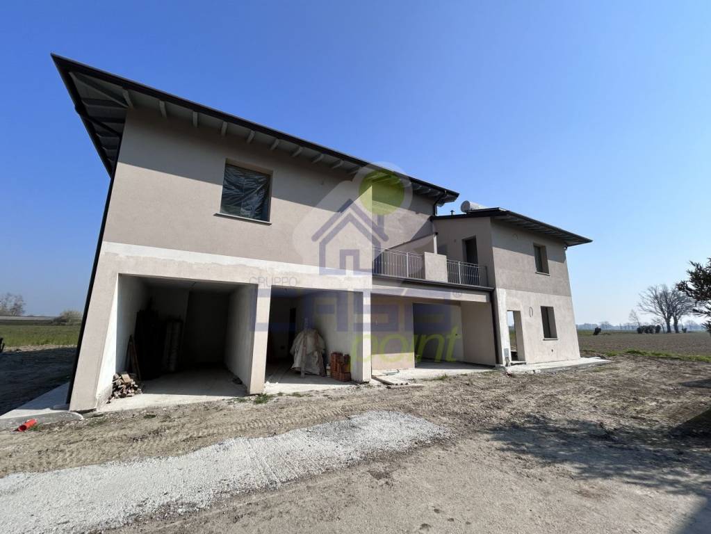 casa indipendente in vendita a Stagno Lombardo
