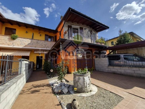 casa indipendente in vendita a Stagno Lombardo