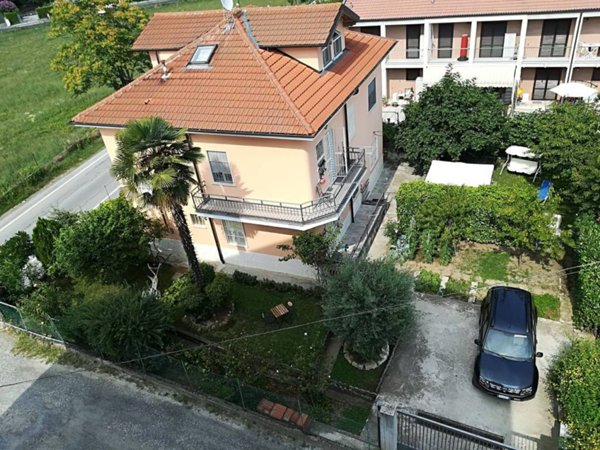casa indipendente in vendita a Piossasco