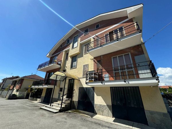 intera palazzina in vendita a Piossasco