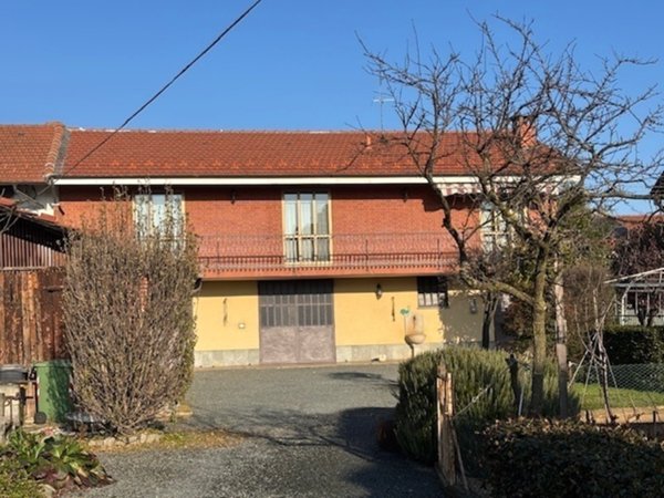 casa indipendente in vendita a Piossasco