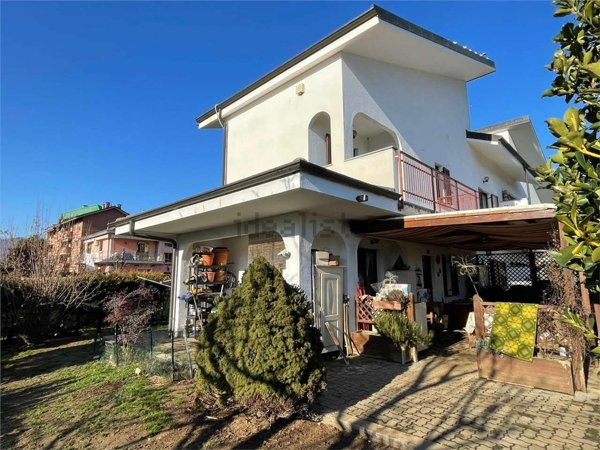 casa indipendente in vendita a Piossasco