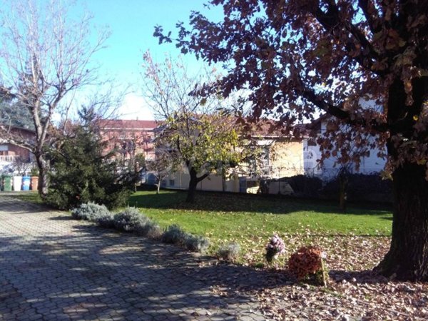 casa indipendente in vendita a Piossasco