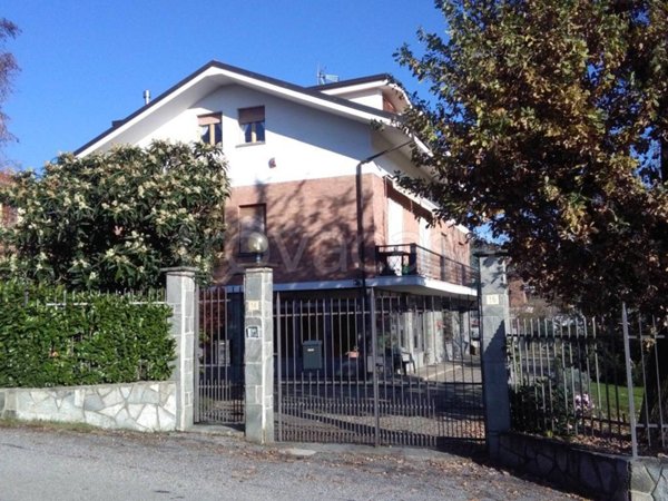 casa indipendente in vendita a Piossasco
