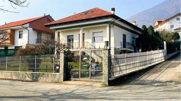 casa indipendente in vendita a Piossasco