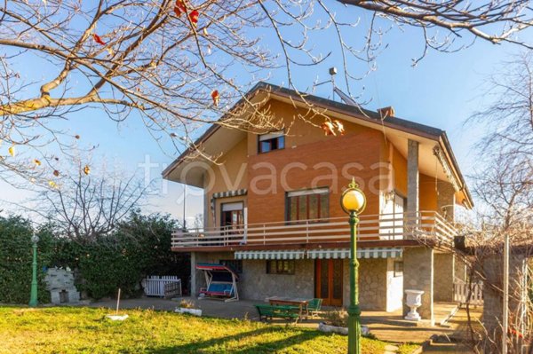 casa indipendente in vendita a Piossasco