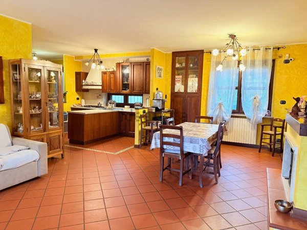 casa indipendente in vendita a Piossasco