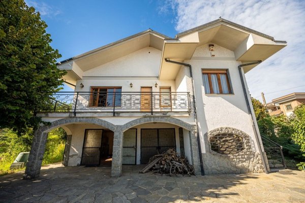 casa indipendente in vendita a Piossasco