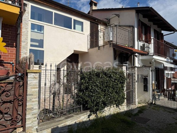 casa indipendente in vendita a Piossasco