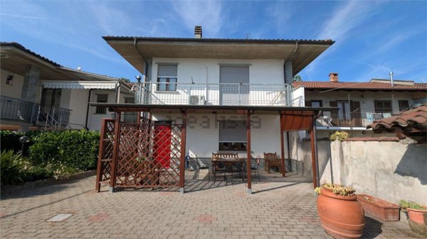 casa indipendente in vendita a Piossasco