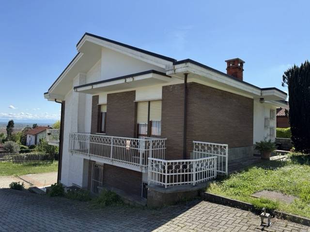 casa indipendente in vendita a Piossasco