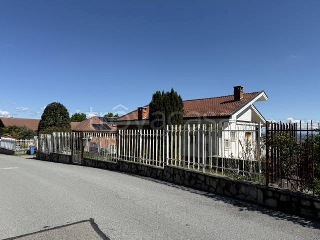 casa indipendente in vendita a Piossasco