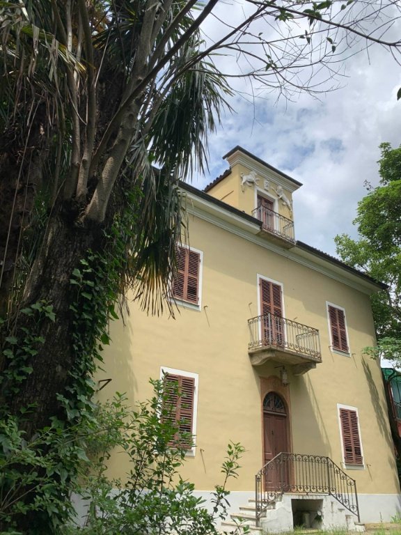 casa indipendente in vendita a Piossasco
