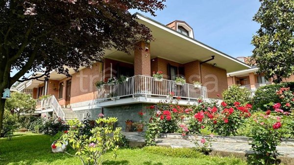 casa indipendente in vendita a Piossasco