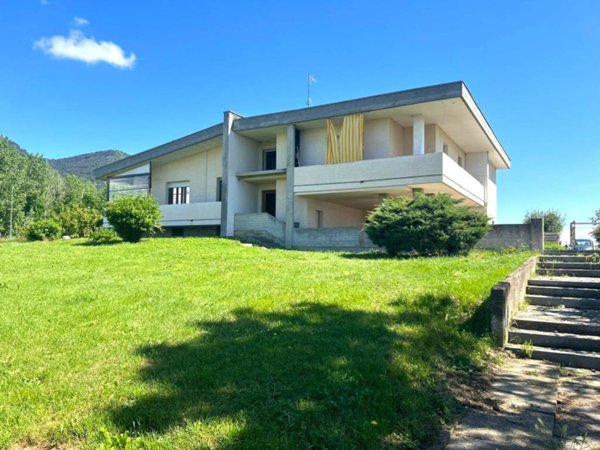 casa indipendente in vendita a Piossasco
