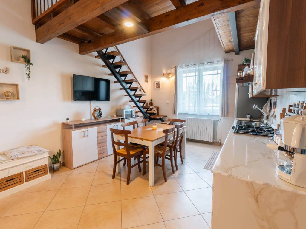 casa indipendente in vendita a Piossasco in zona Garola