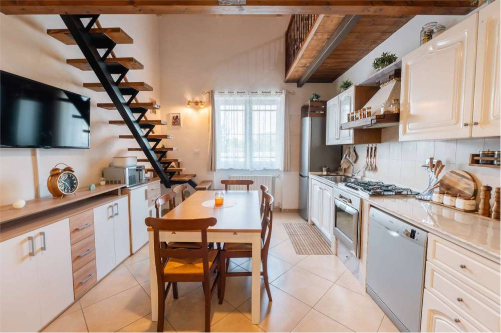 casa indipendente in vendita a Piossasco in zona Garola