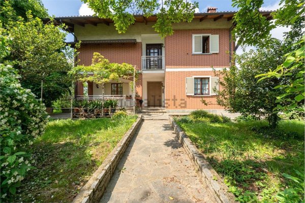 casa indipendente in vendita a Piossasco