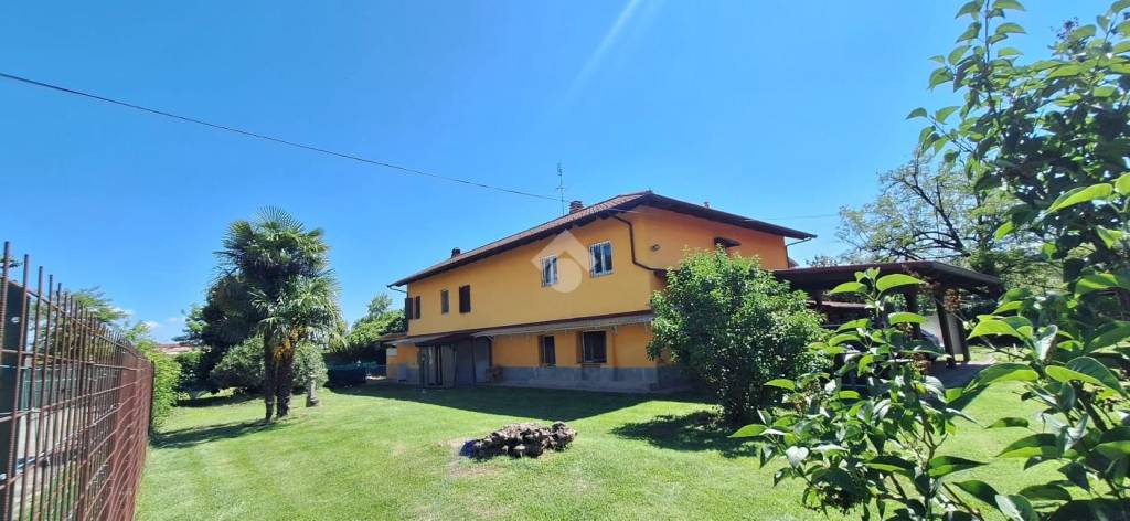 casa indipendente in vendita a Piossasco