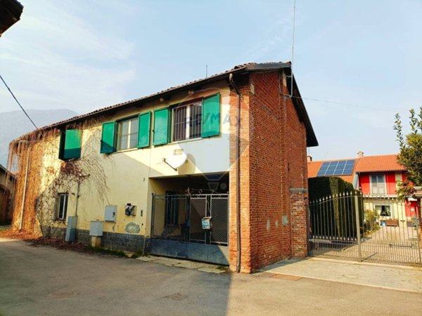 casa indipendente in vendita a Piossasco