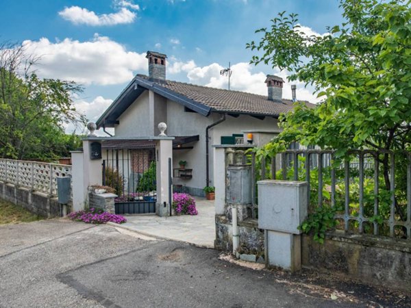casa indipendente in vendita a Piossasco