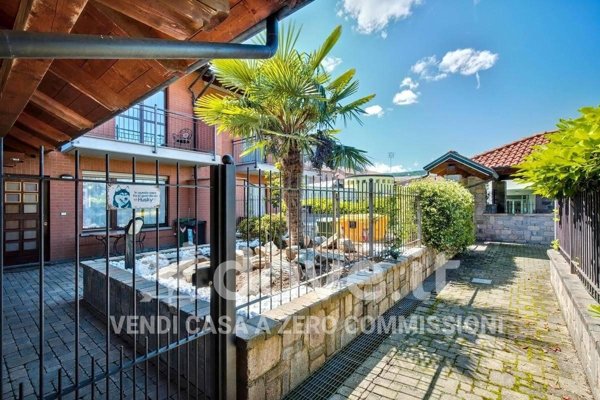 casa indipendente in vendita a Piossasco