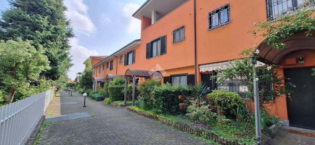 casa indipendente in vendita a Piossasco