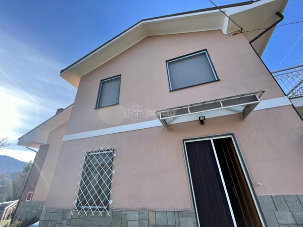 casa indipendente in vendita a Piossasco