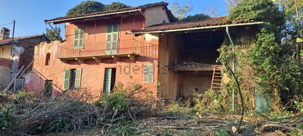 casa indipendente in vendita a Piossasco