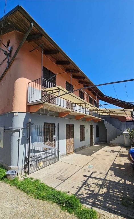 casa indipendente in vendita a Piossasco